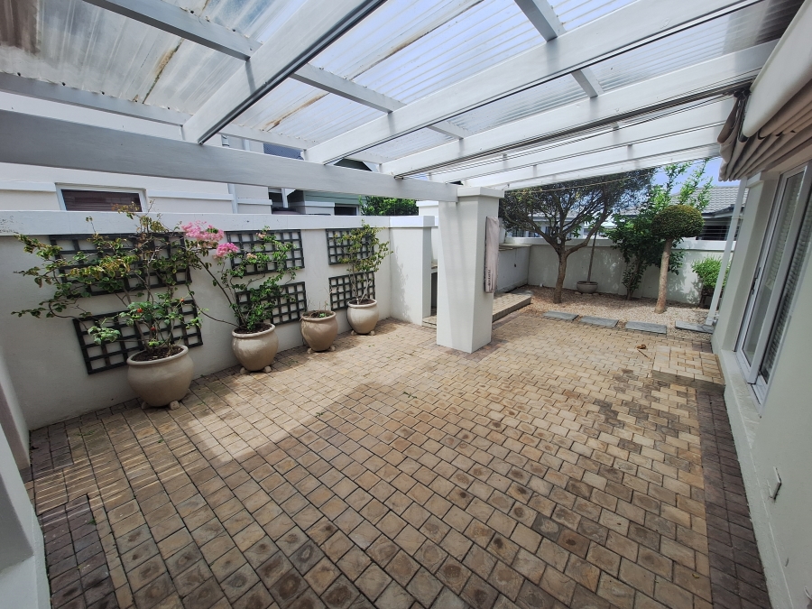 2 Bedroom Property for Sale in Fountains Estate Eastern Cape